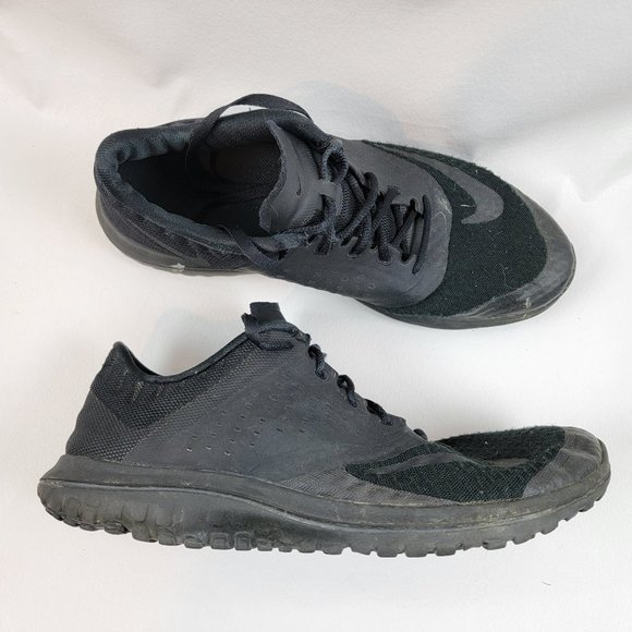 Nike FS Lite Run Triple Black Mens Size 8.5 Running Shoes Low Top Sneakers - Picture 1 of 10